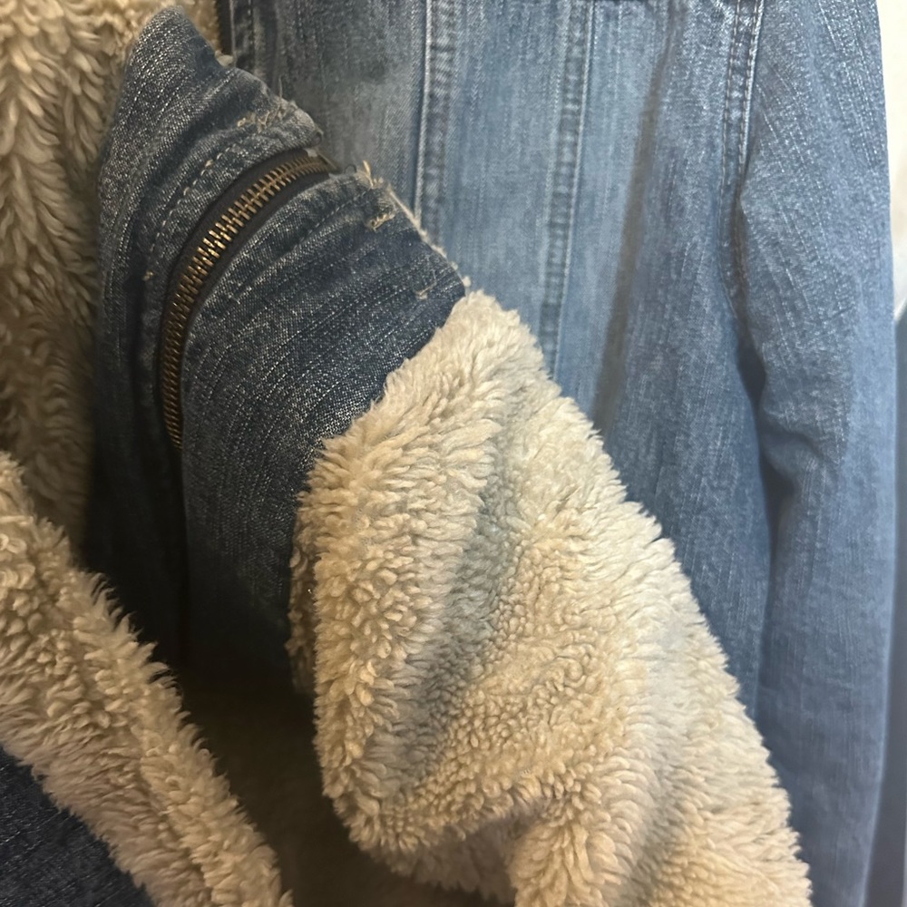 BB—Jean jacket - Picture 4 of 14